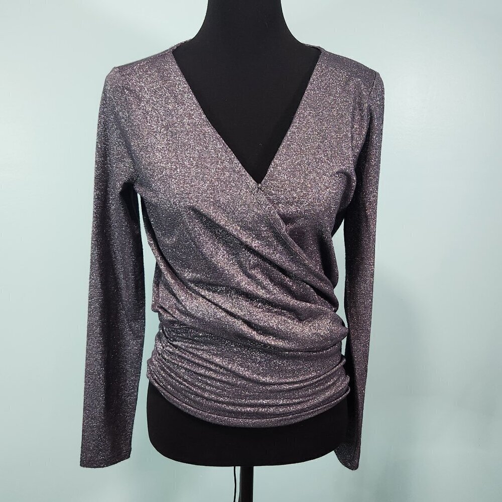 White House Black Market Gray Shimmer Faux Wrap Banded Waist Top Size XS
Lot I